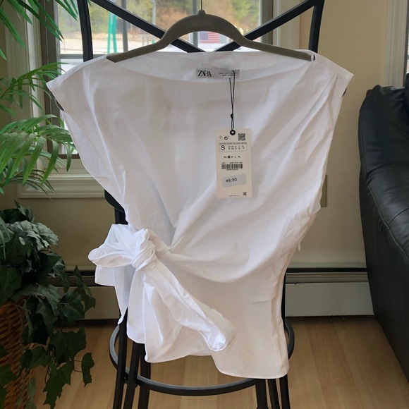 Zara Tops - 🆕 NWT Zara Tie Side Top